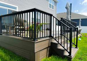 Stunning Deck with Elegant Railing